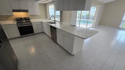 5697 Country Lakes Drive Sarasota FL 34243
