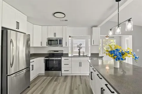 17 S Flag Court Kissimmee FL 34759