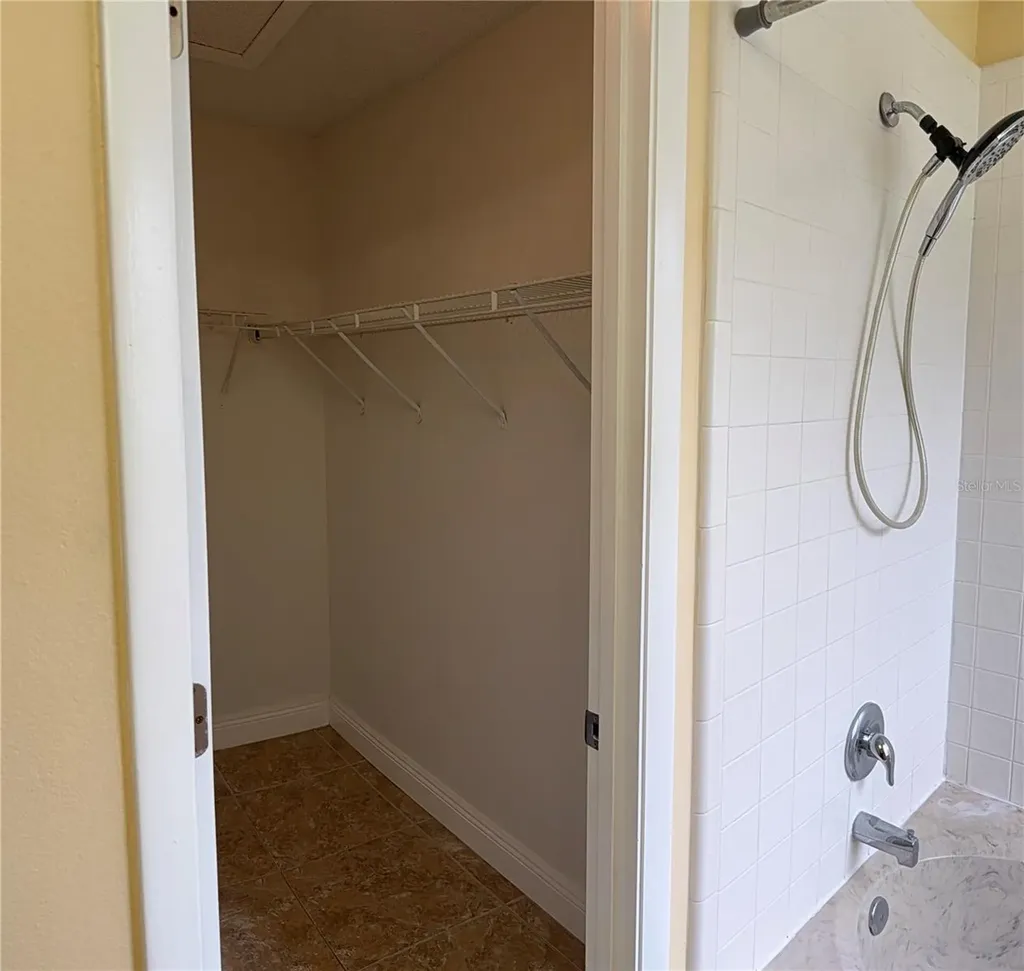 2313 Palm Creek Orlando FL 32822