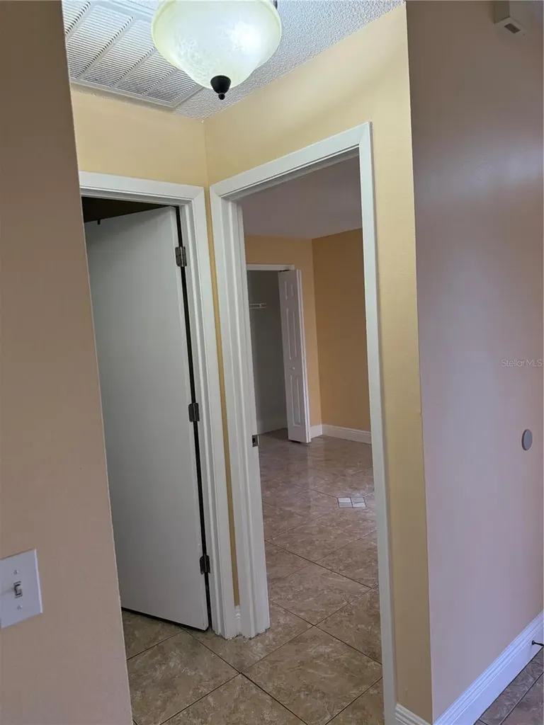 2313 Palm Creek Orlando FL 32822