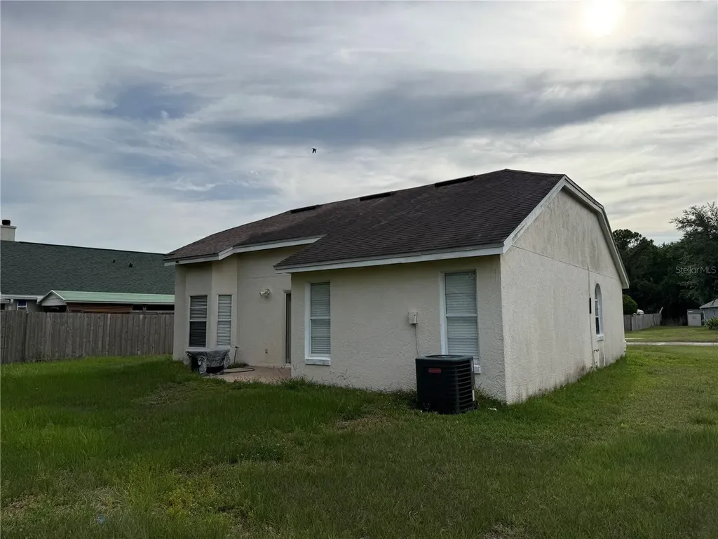 2313 Palm Creek Orlando FL 32822