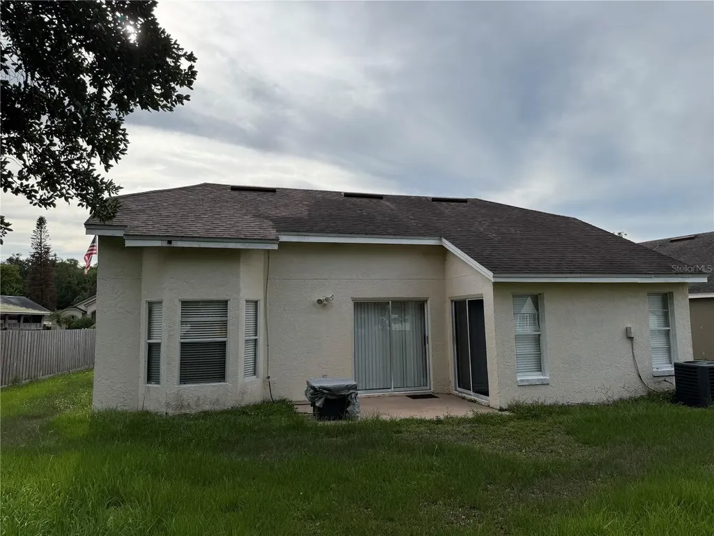 2313 Palm Creek Orlando FL 32822