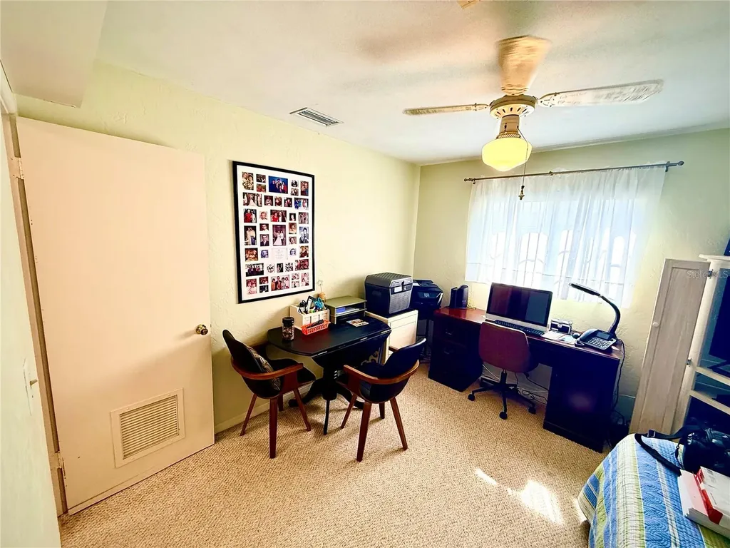 6086 28th Avenue N St Petersburg FL 33710