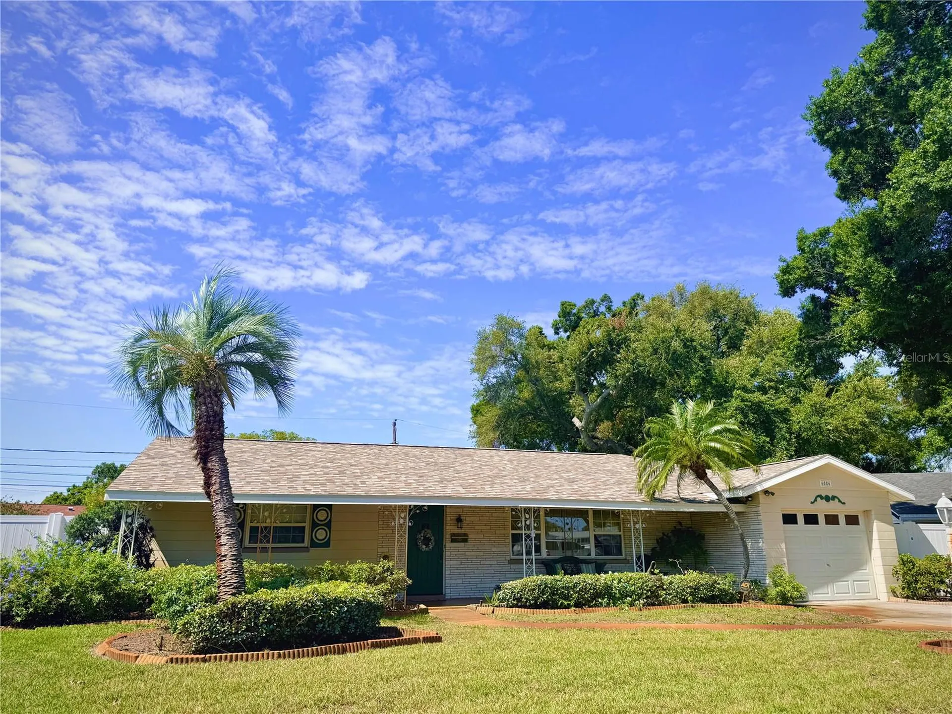 6086 28th Avenue N St Petersburg FL 33710