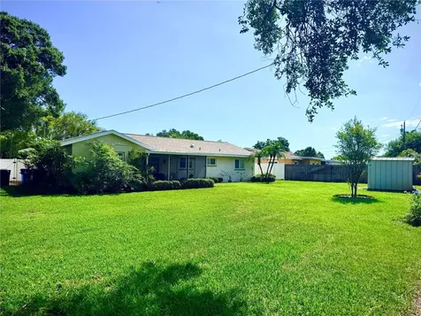 6086 28th Avenue N St Petersburg FL 33710