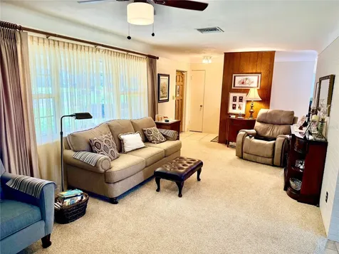 6086 28th Avenue N St Petersburg FL 33710