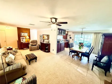 6086 28th Avenue N St Petersburg FL 33710