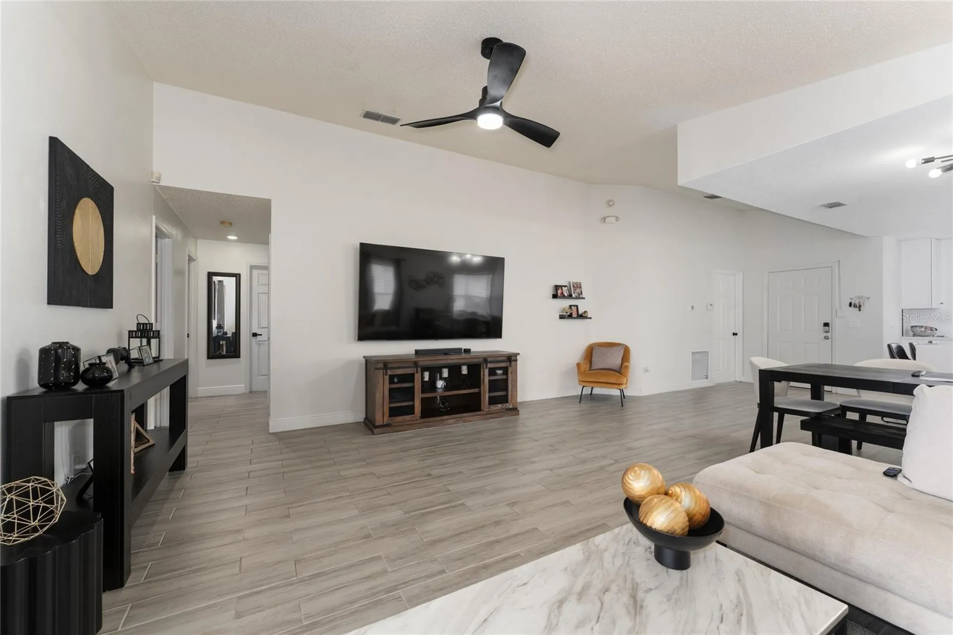 271 Indian Point Circle Kissimmee FL 34746