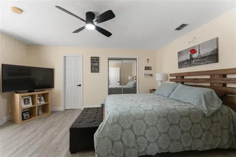 271 Indian Point Circle Kissimmee FL 34746