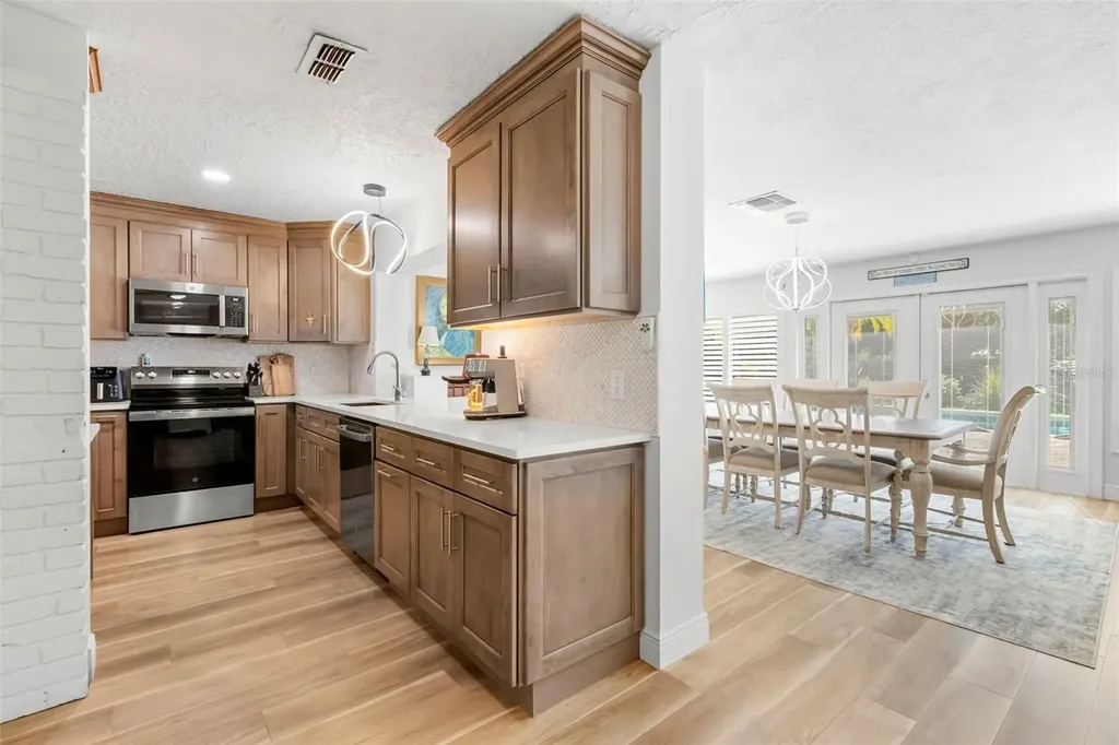 121 Carlyle Drive Palm Harbor FL 34683