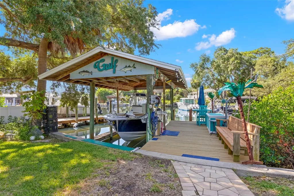121 Carlyle Drive Palm Harbor FL 34683
