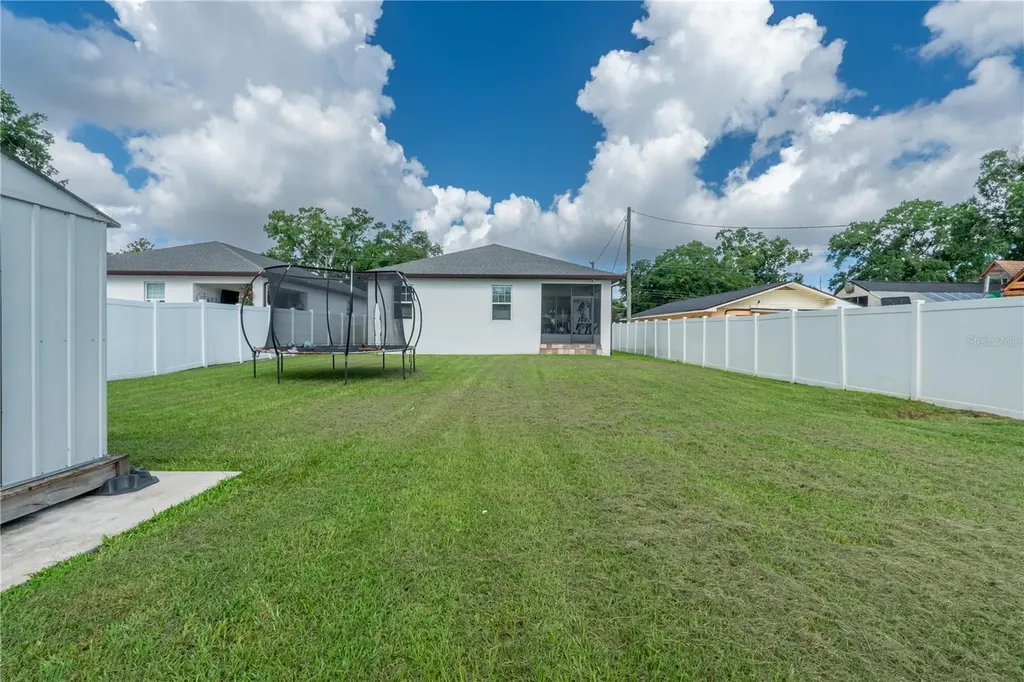 8307 N Gomez Avenue Tampa FL 33614