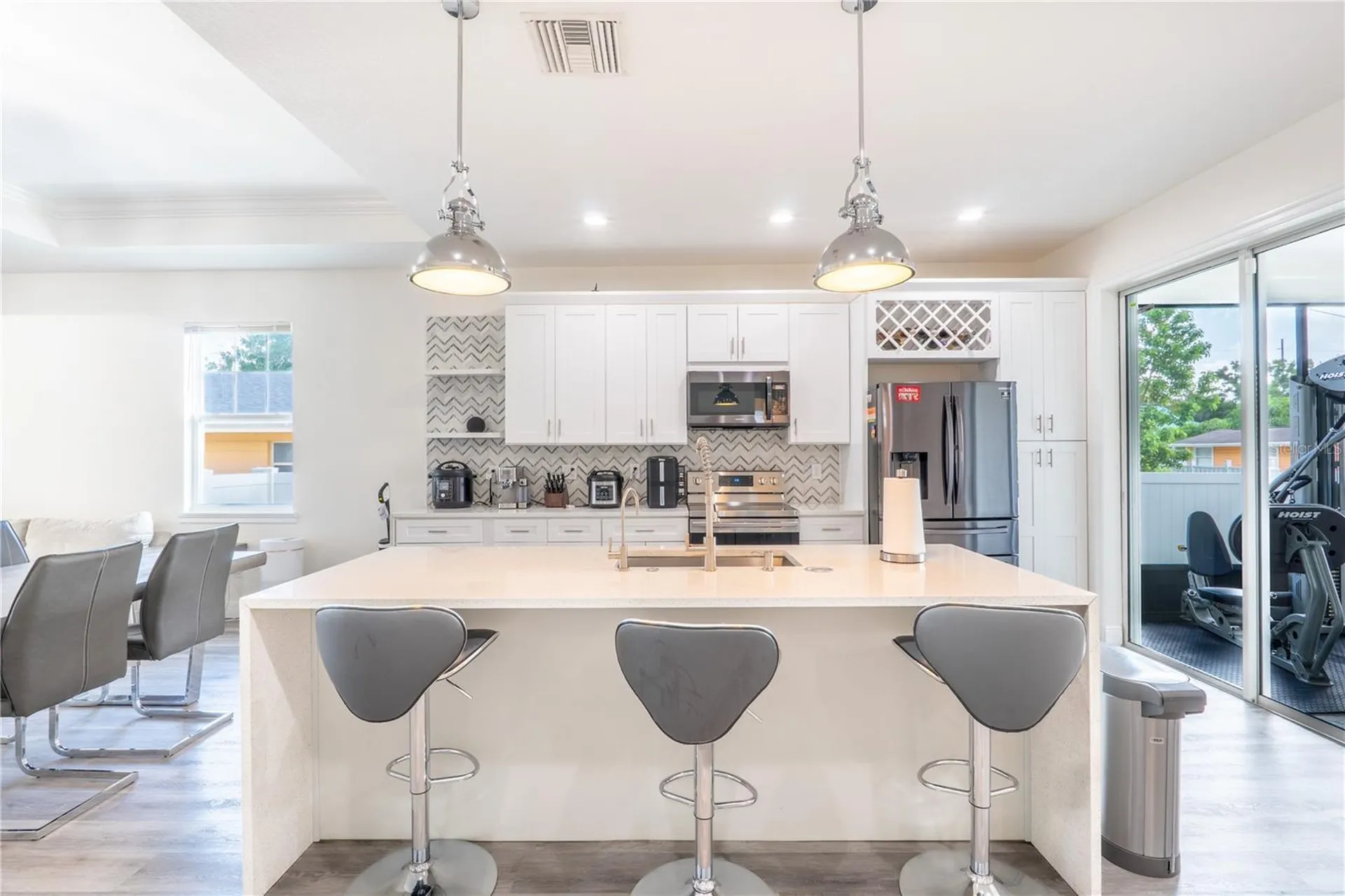 8307 N Gomez Avenue Tampa FL 33614