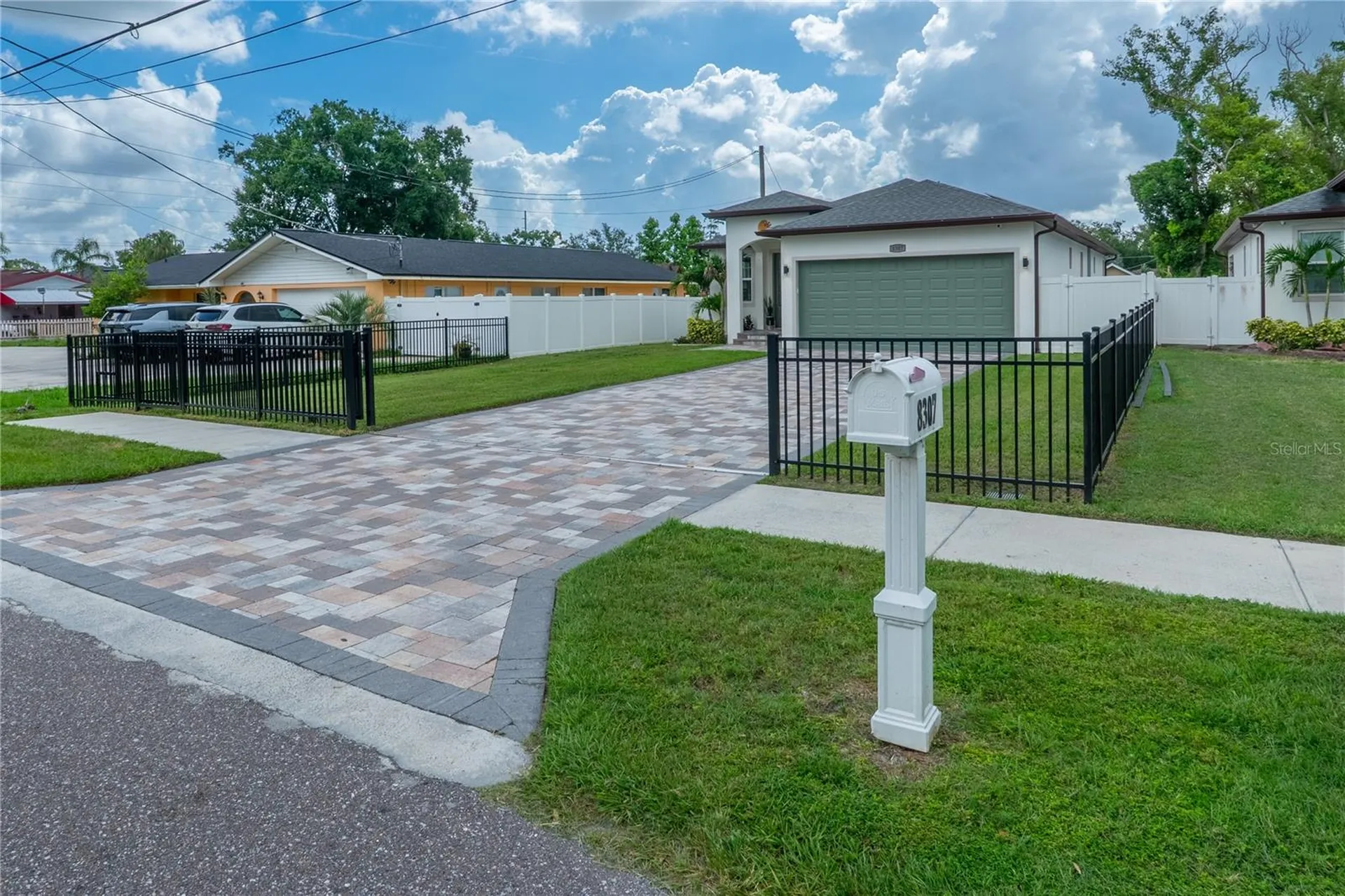 8307 N Gomez Avenue Tampa FL 33614