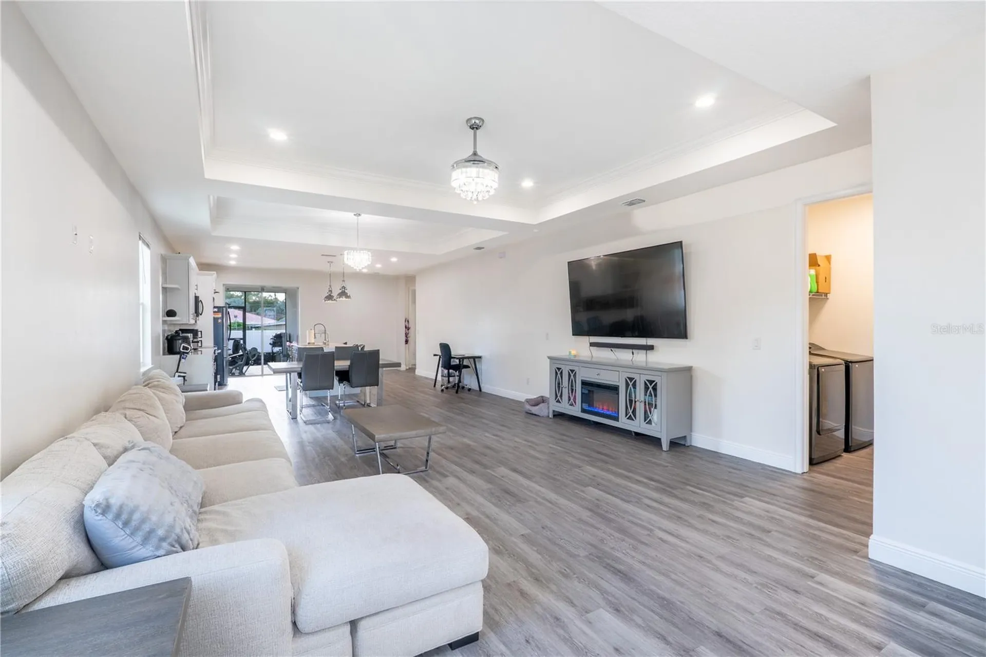 8307 N Gomez Avenue Tampa FL 33614