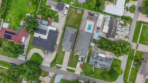 8307 N Gomez Avenue Tampa FL 33614