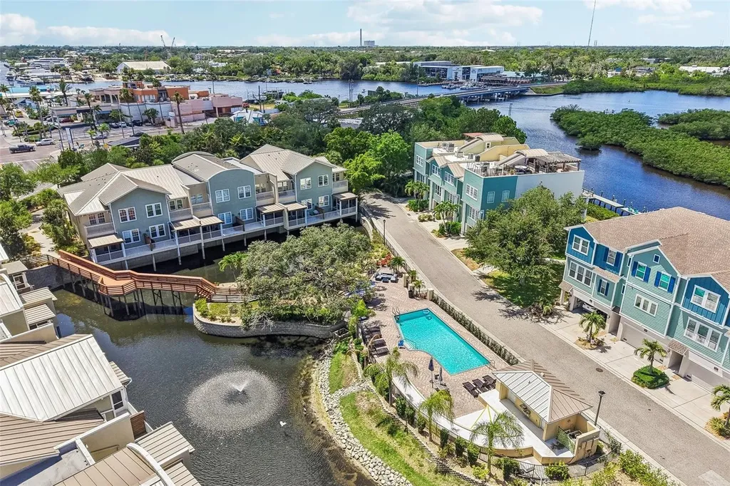 131 Athenian Way Tarpon Springs FL 34689