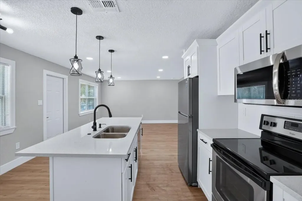 950 26th Avenue S St Petersburg FL 33705