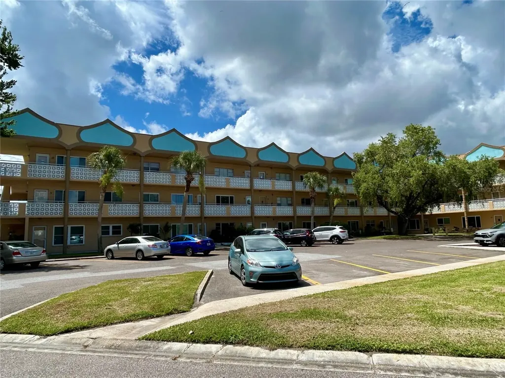 2467 Finlandia Lane Clearwater FL 33763