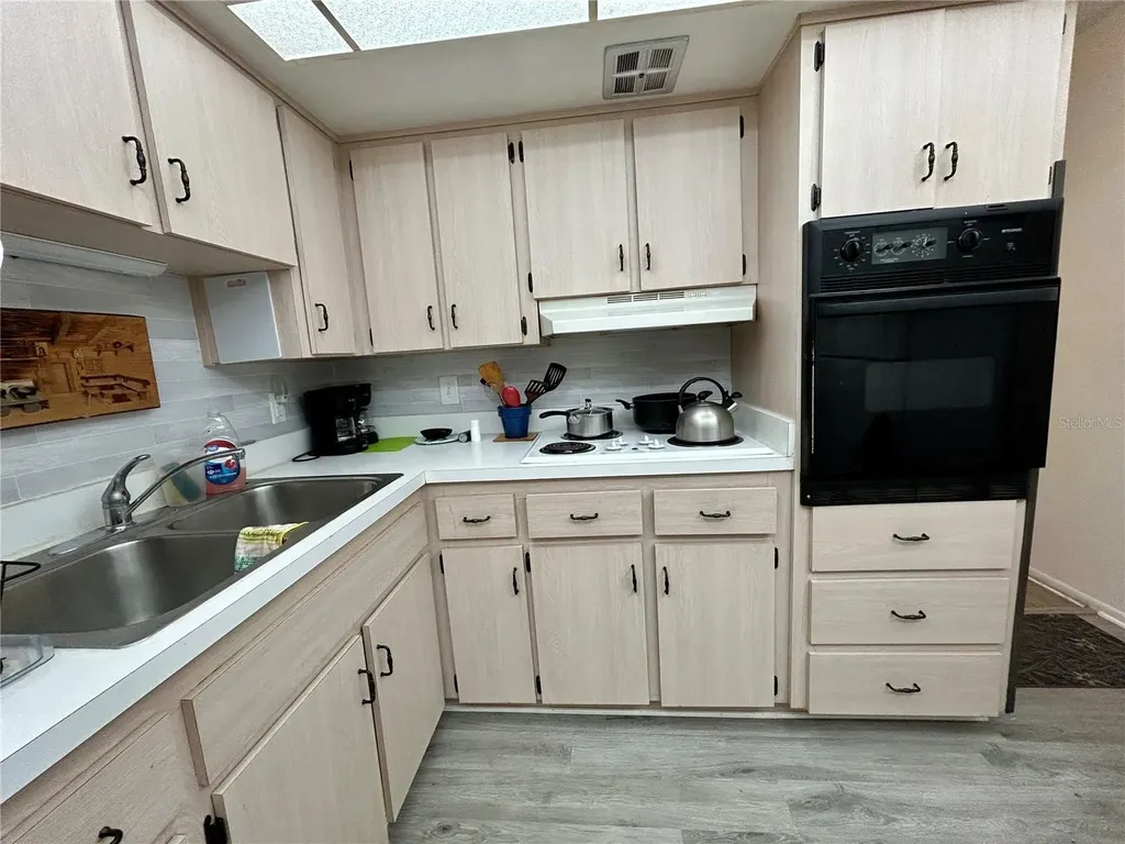 2467 Finlandia Lane Clearwater FL 33763