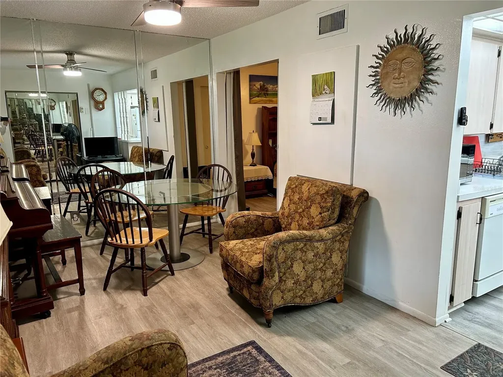 2467 Finlandia Lane Clearwater FL 33763