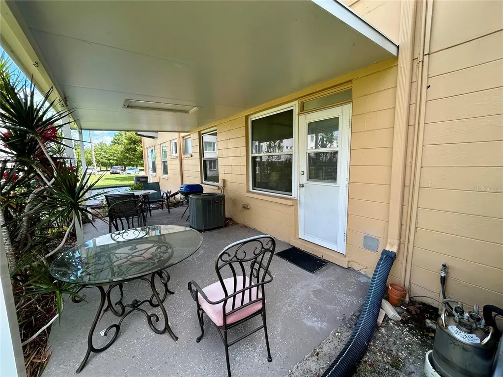 2467 Finlandia Lane Clearwater FL 33763