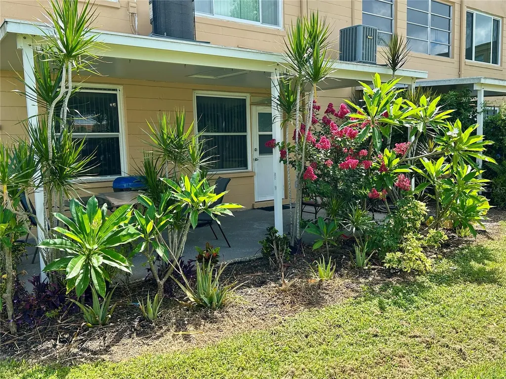 2467 Finlandia Lane Clearwater FL 33763