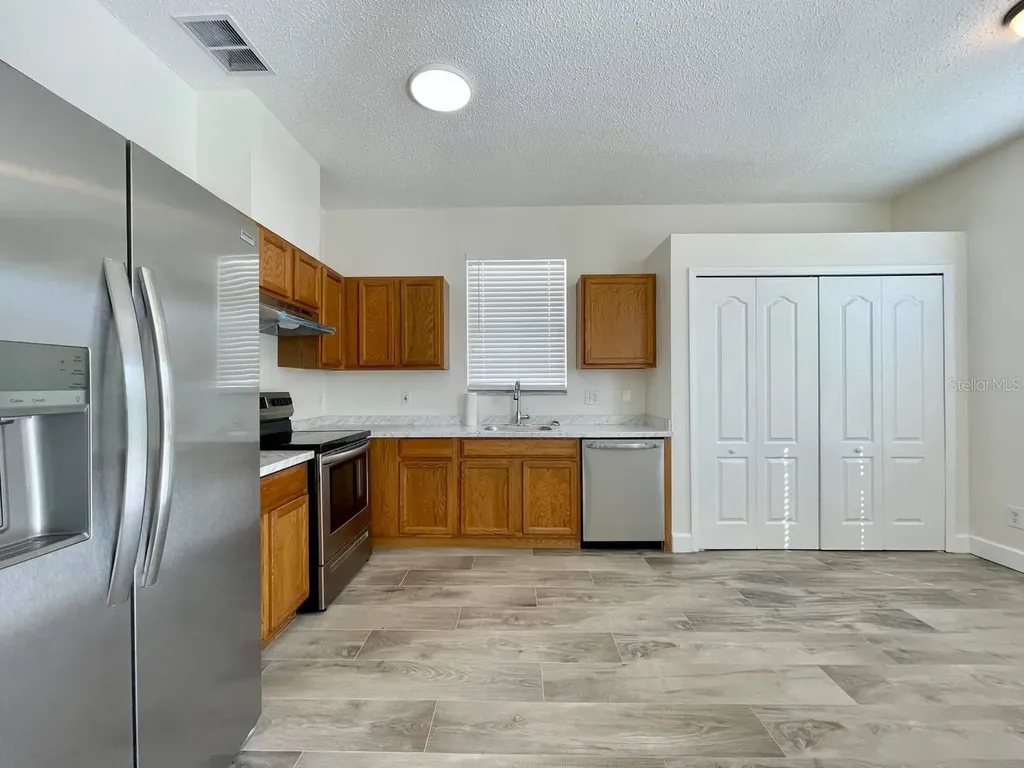 18417 Meadow Blossom Lane Tampa FL 33647