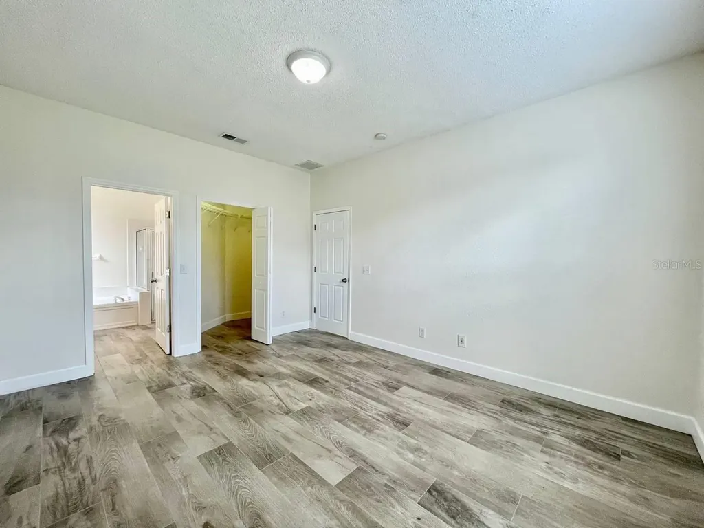 18417 Meadow Blossom Lane Tampa FL 33647