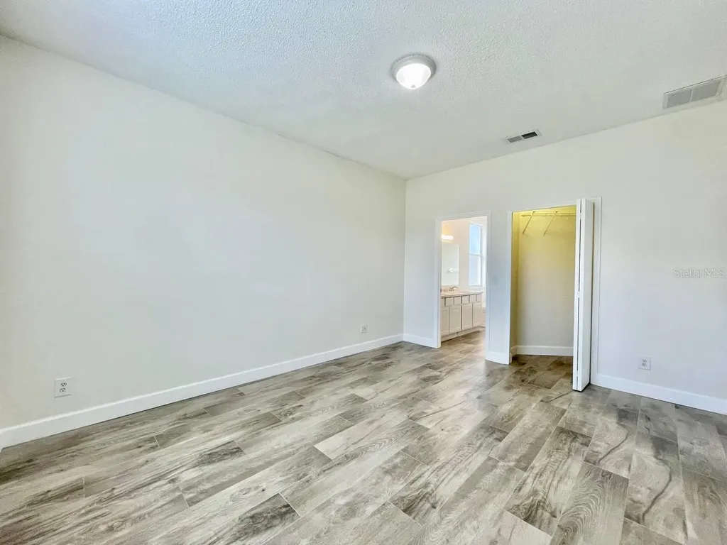 18417 Meadow Blossom Lane Tampa FL 33647