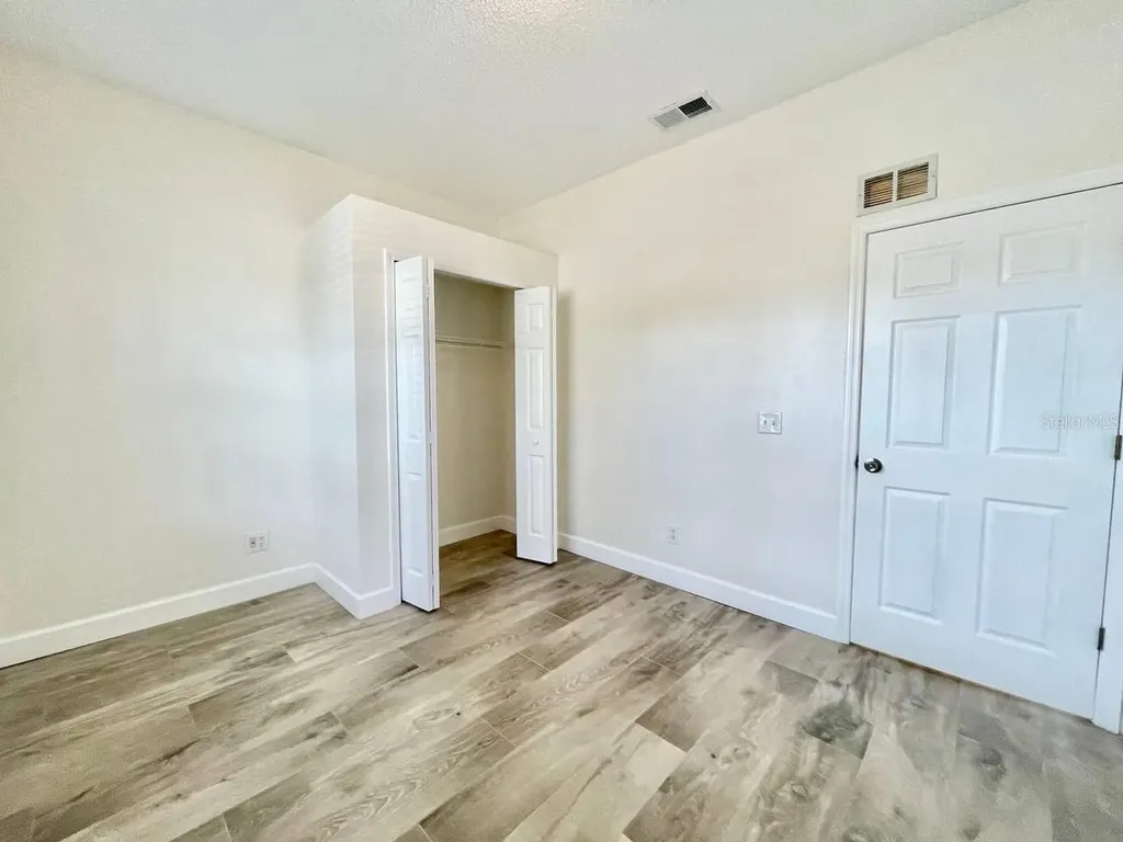 18417 Meadow Blossom Lane Tampa FL 33647