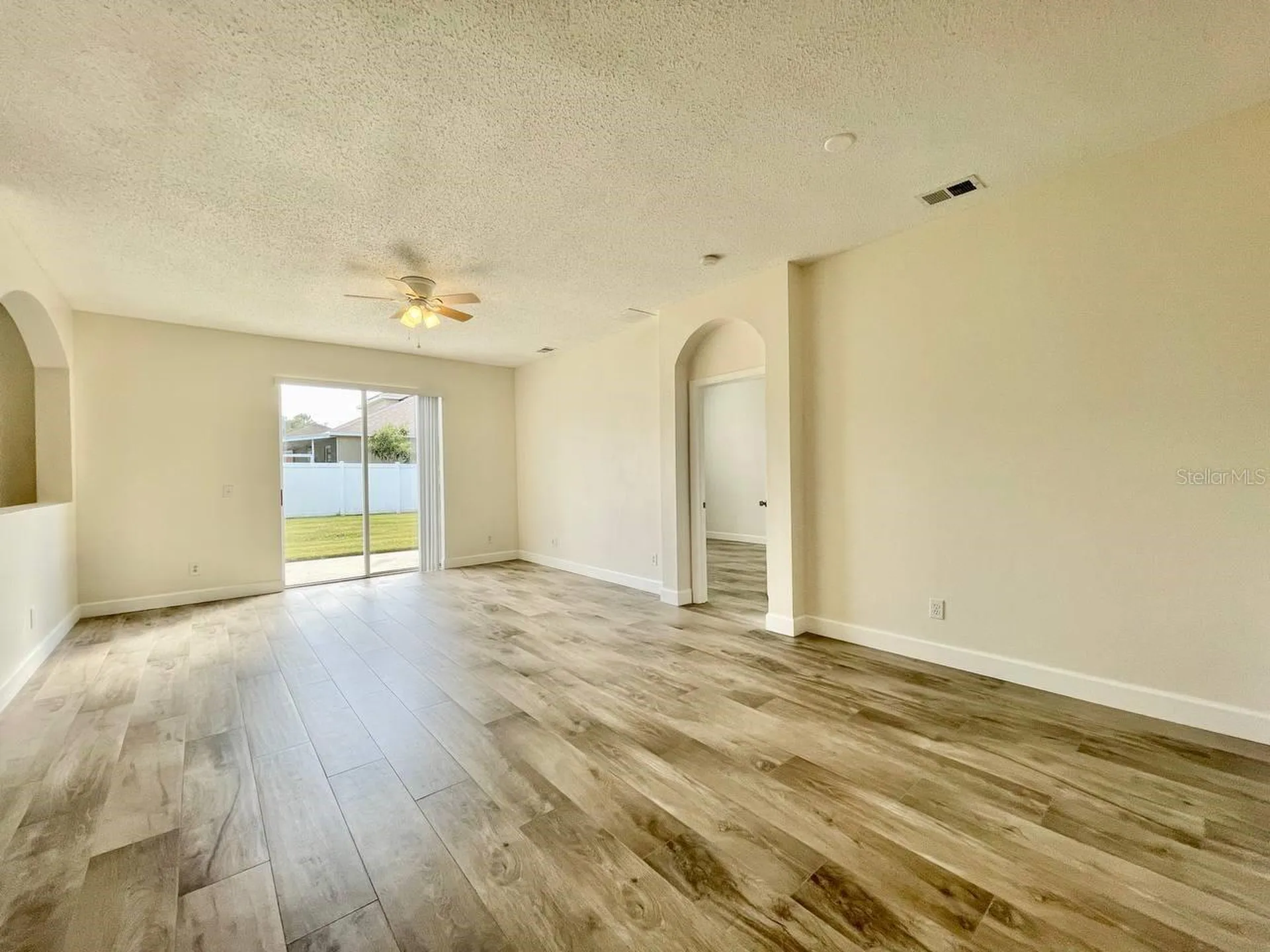 18417 Meadow Blossom Lane Tampa FL 33647
