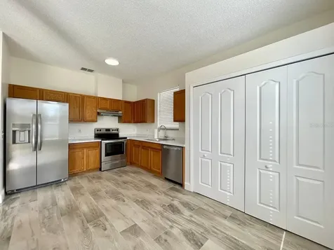 18417 Meadow Blossom Lane Tampa FL 33647