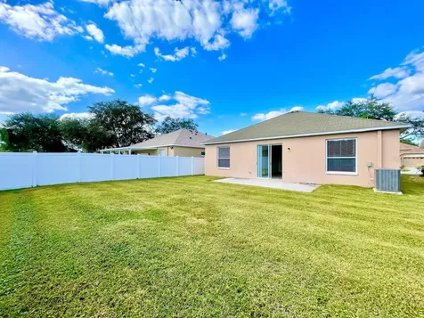 18417 Meadow Blossom Lane Tampa FL 33647