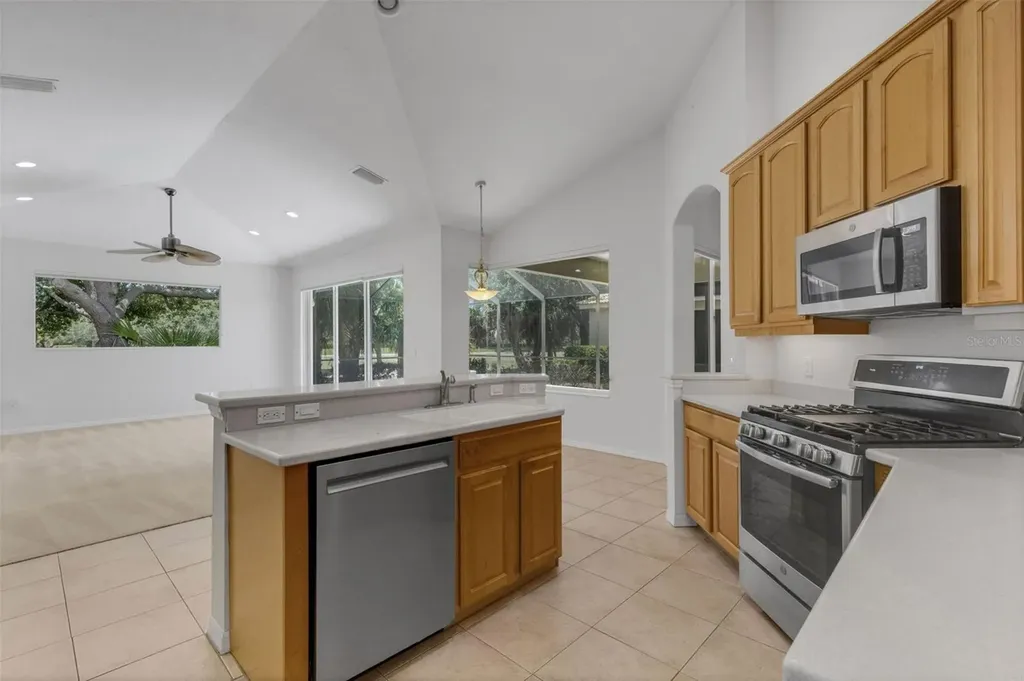 6348 Rookery Circle Bradenton FL 34203