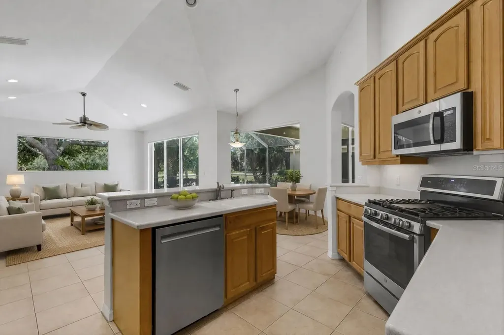6348 Rookery Circle Bradenton FL 34203