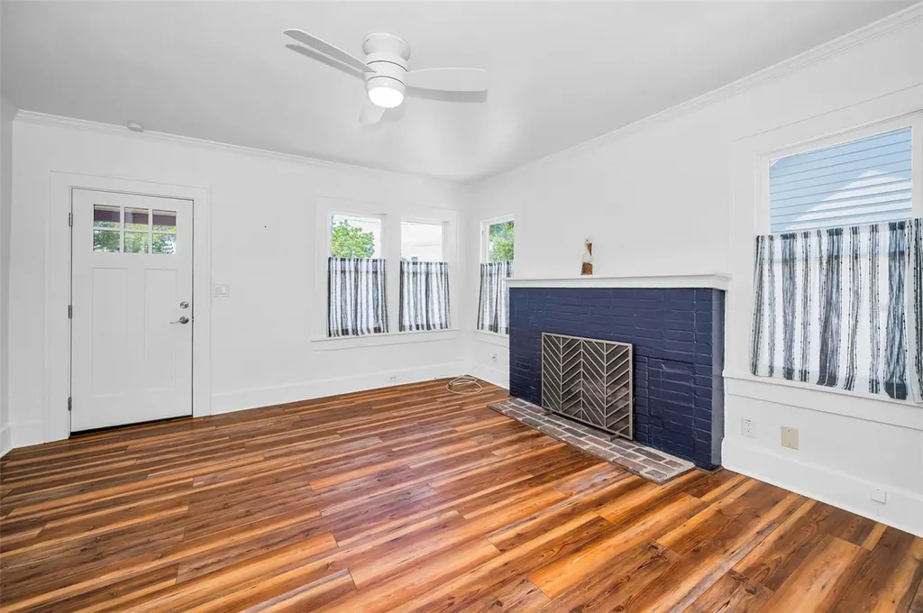 1100 35th Avenue N St Petersburg FL 33704