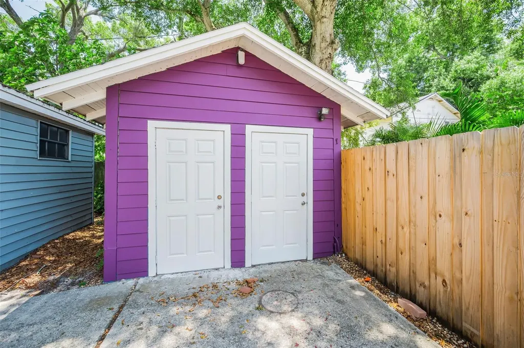 1100 35th Avenue N St Petersburg FL 33704
