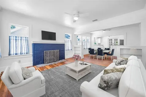 1100 35th Avenue N St Petersburg FL 33704