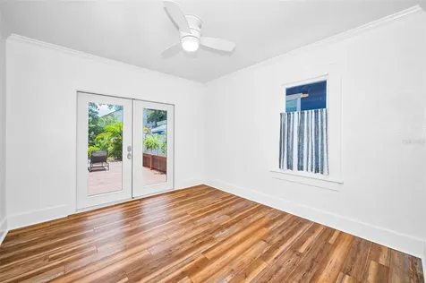 1100 35th Avenue N St Petersburg FL 33704