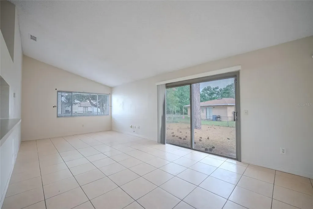 21 Spring Loop Circle Ocala FL 34472