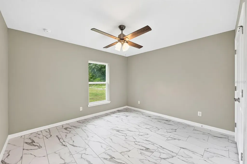 36 Fisher Lane Course Ocklawaha FL 32179