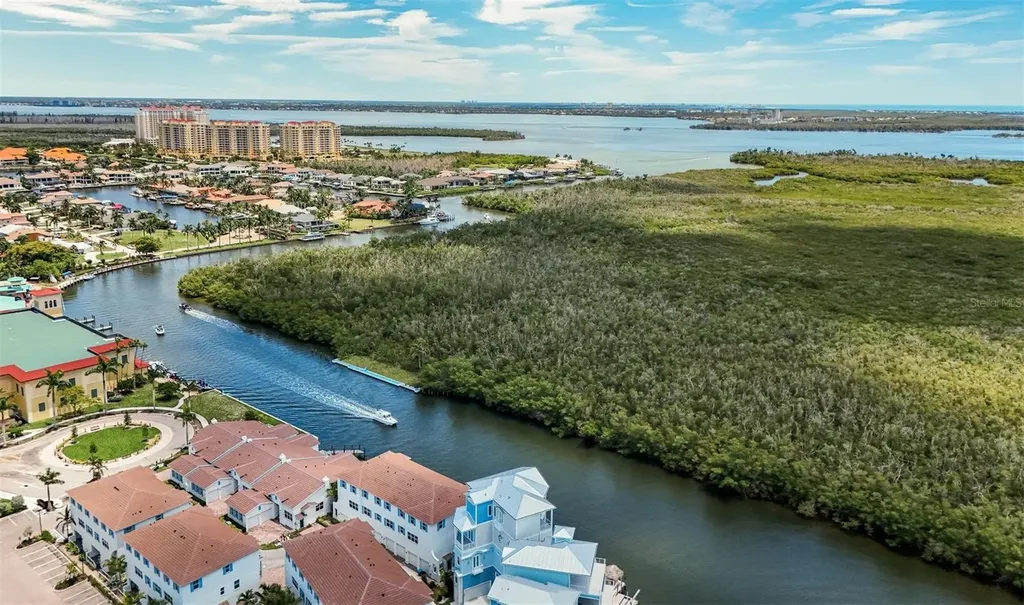 5826 Shell Cove Drive Cape Coral FL 33914