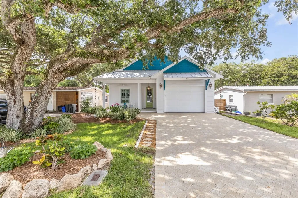 807 E 10th Avenue New Smyrna Beach FL 32169