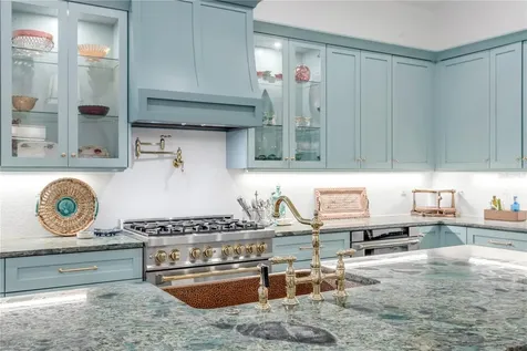 807 E 10th Avenue New Smyrna Beach FL 32169