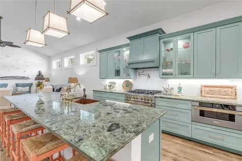 807 E 10th Avenue New Smyrna Beach FL 32169