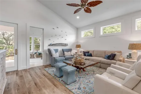 807 E 10th Avenue New Smyrna Beach FL 32169