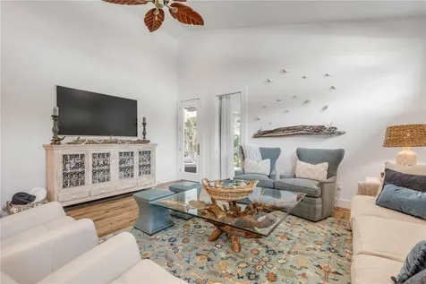 807 E 10th Avenue New Smyrna Beach FL 32169