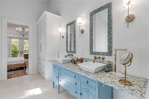 807 E 10th Avenue New Smyrna Beach FL 32169