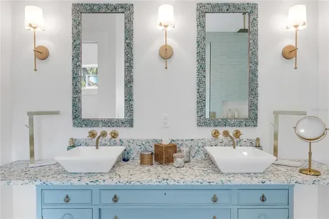 807 E 10th Avenue New Smyrna Beach FL 32169